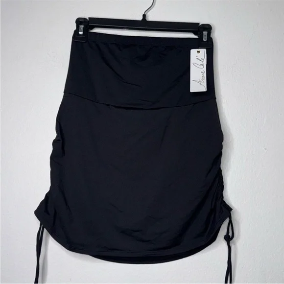 Anne Cole Tummy Control Skirted Bottom
Black Size Medium - Picture 3 of 8